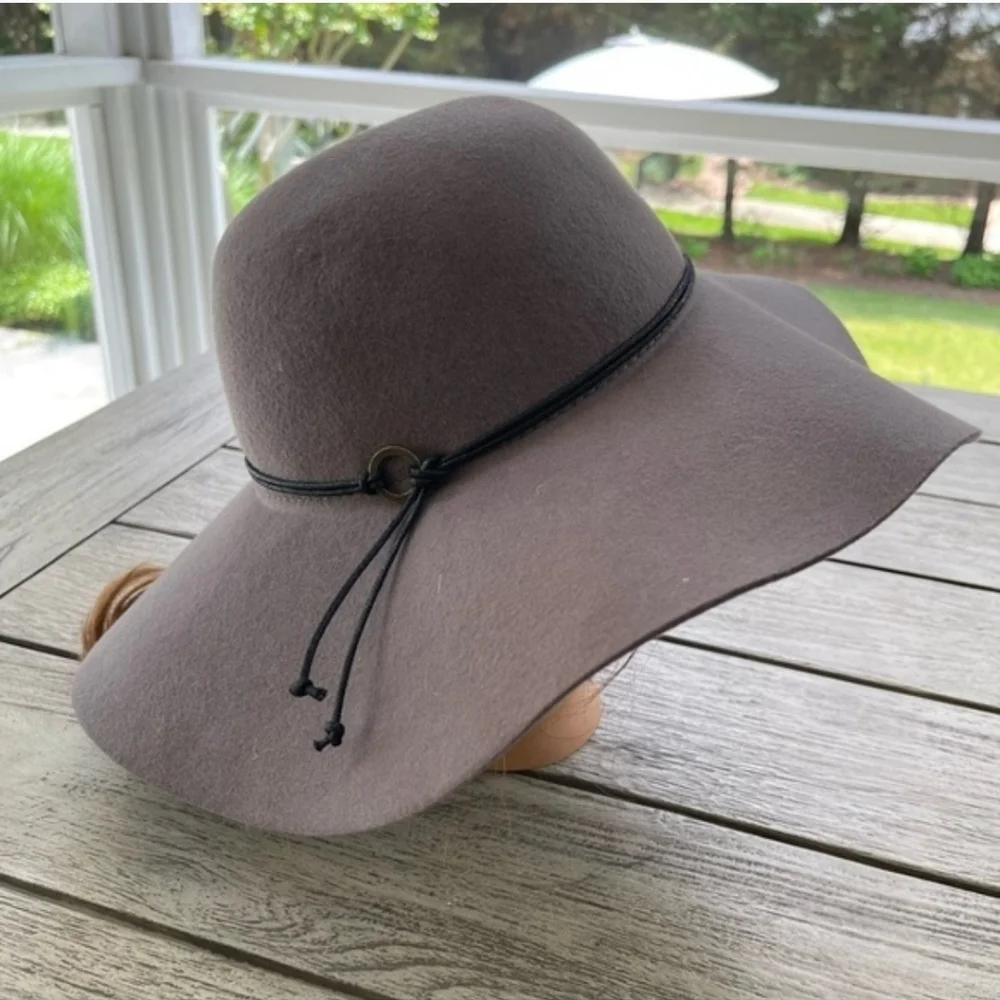 C.C Taupe Wide Brim Hat 100% Wool - Picture 2 of 8